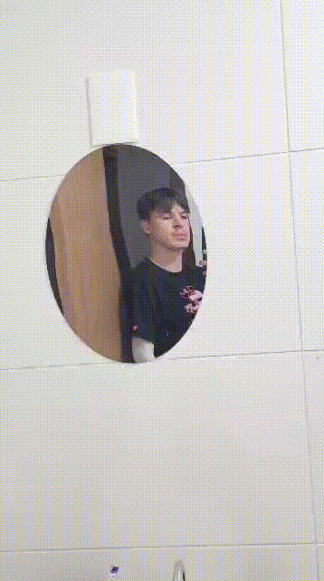 Wobbly Mirror